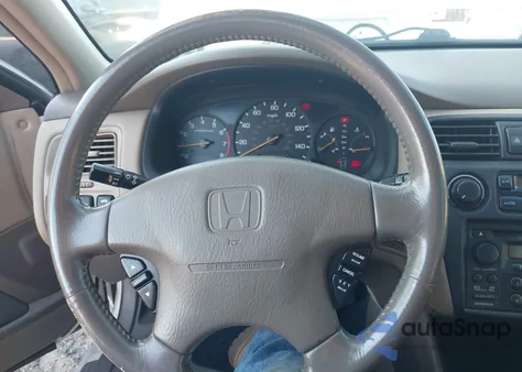 2000 Honda Accord 3.0 Ex from USA, damaged, VIN 1HGCG1658YA070015